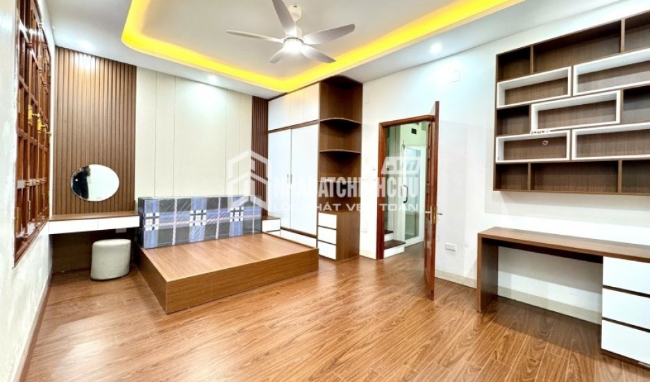 BÁN GẤP NHÀ XUÂN ĐỈNH-66M2 X 6 TẦNG-MT6.2M-NHỈNH22 TỶ-THANG MÁY-FULL NỘI THẤT-Ô TÔ ĐỖ CỬA